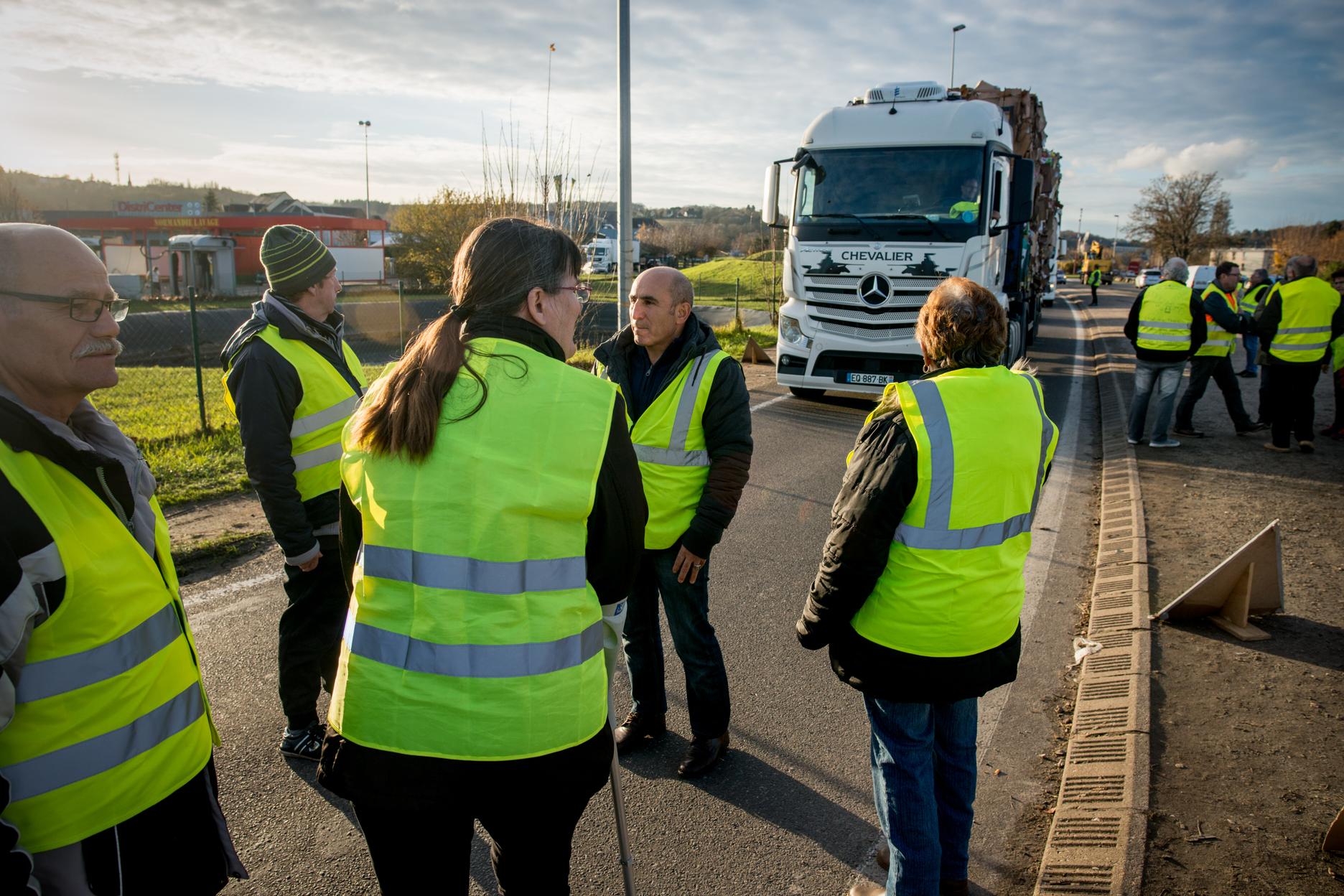 Aux Côtés Des Gilets Jaunes Dun Rond Point De Gaillon